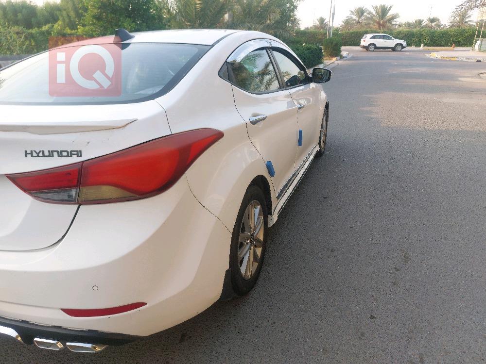 هیوندای ئەلەنترا